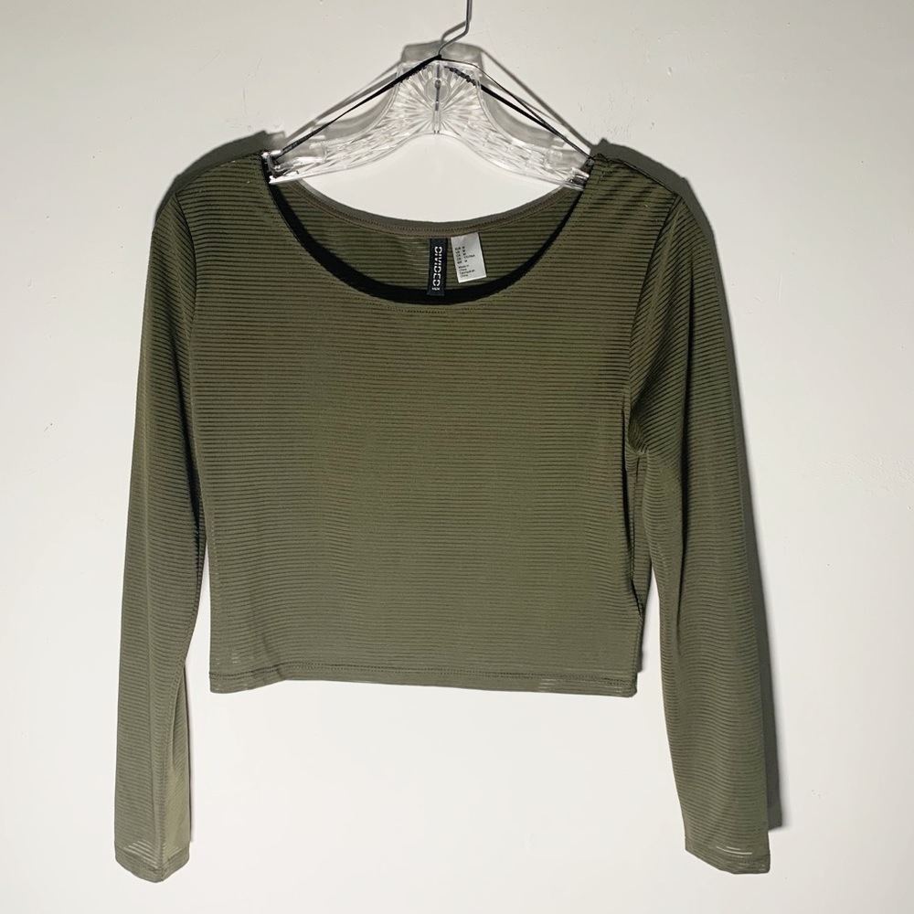 Green long sleeve crop top
